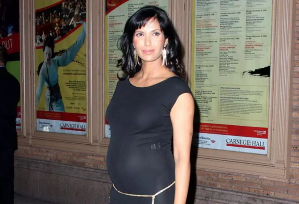 pesona seleb baby bump hamil usia 40-an © berbagai sumber pesona seleb baby bump hamil usia 40-an © berbagai sumber