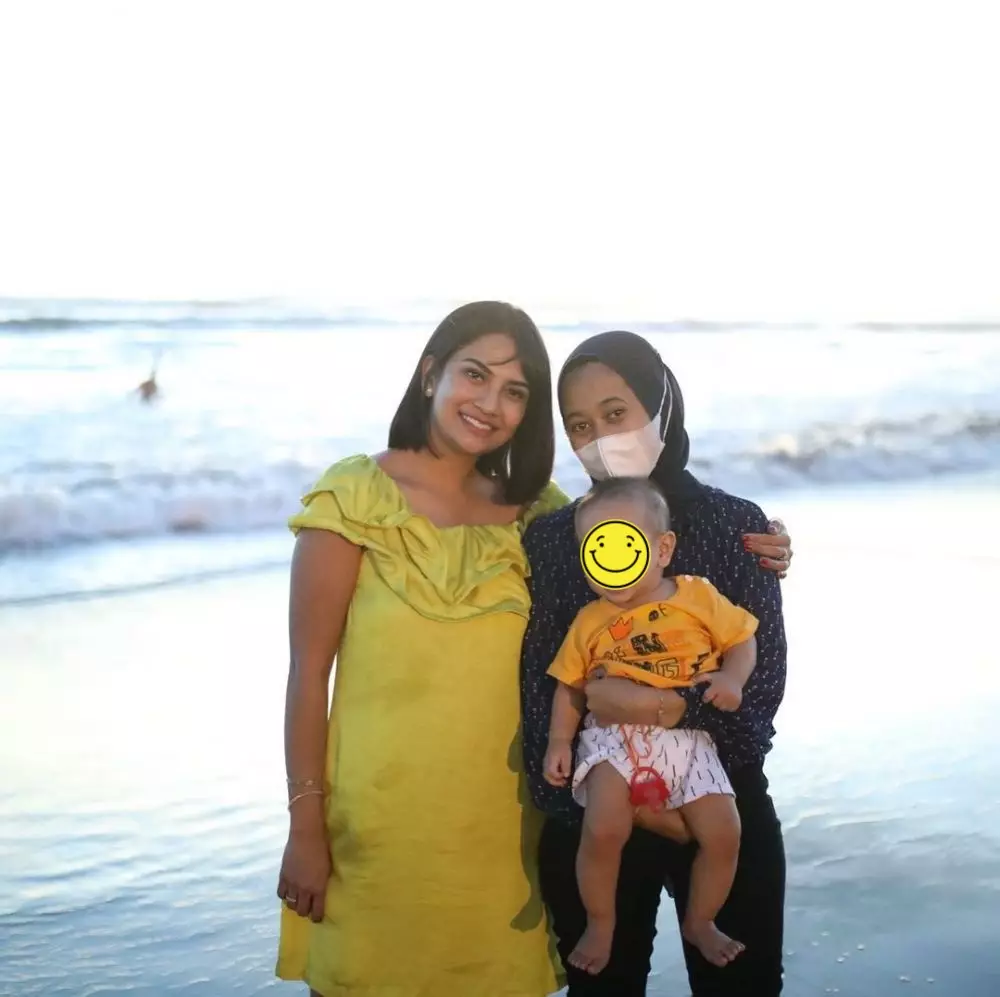 Potret kedekatan seleb bareng asistennya dari berbagai sumber