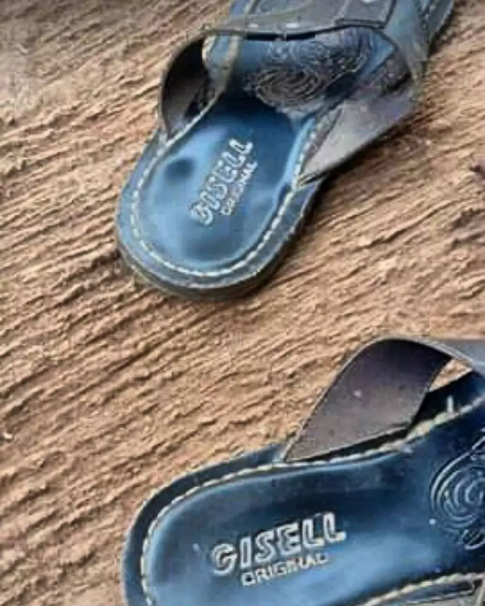 merek sendal bikin nyengir © 2021 berbagai sumber merek sendal bikin nyengir © 2021 berbagai sumber