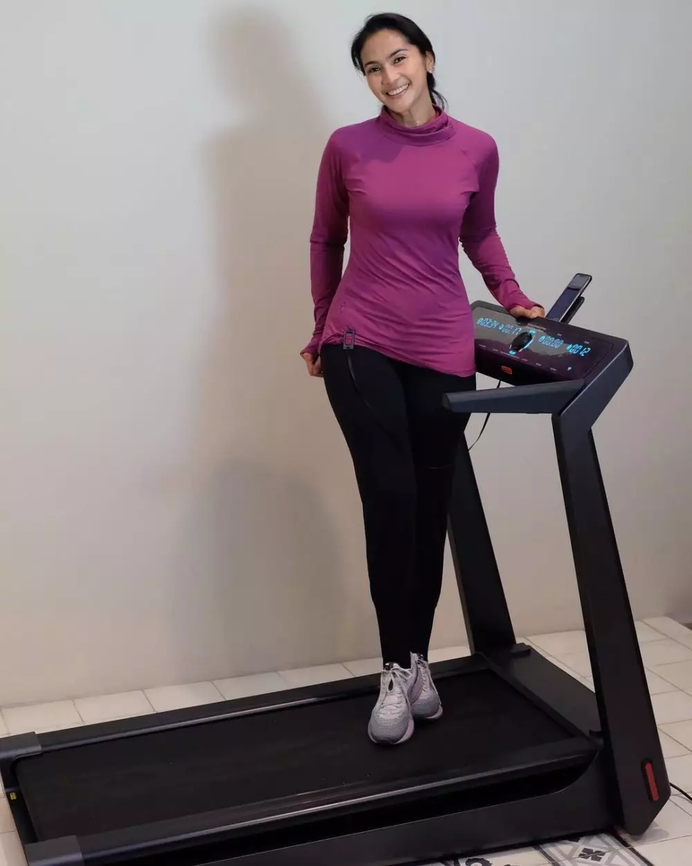 Potret seleb cantik usia 40-a saat olahraga Instagram