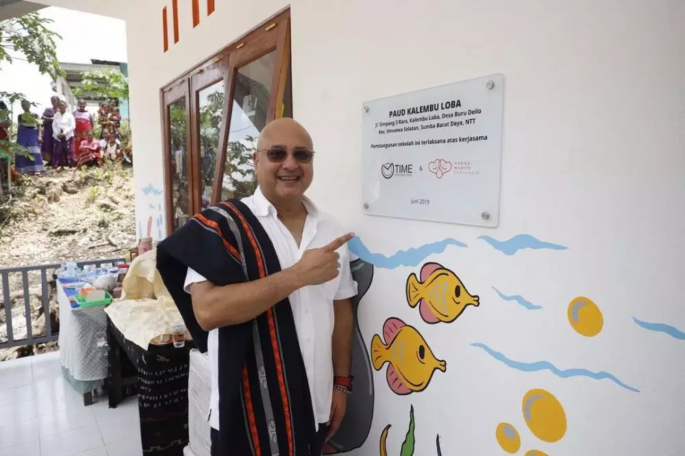 potret sekolah yang dibangun irwan mussry © berbagai sumber potret sekolah yang dibangun irwan mussry © berbagai sumber