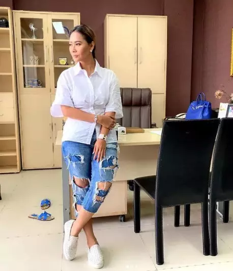 Pesona penyanyi dangdut di usia 40-an dari berbagai sumber