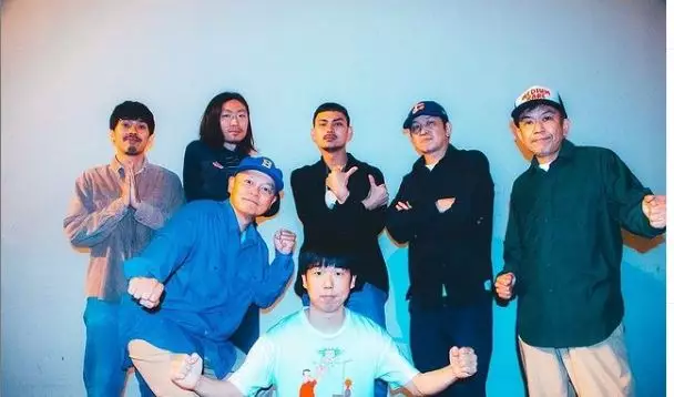5 Fakta film Words Bubble Up Like Soda Pop, komunikasi pakai puisi berbagai sumber 5 Fakta film Words Bubble Up Like Soda Pop, komunikasi pakai puisi berbagai sumber