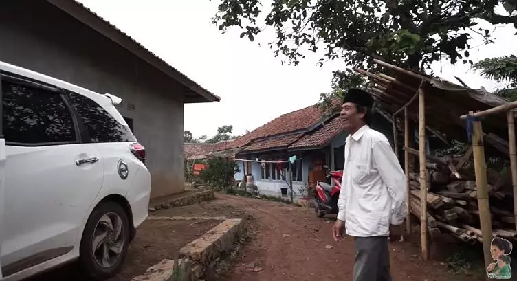 Meli pulang ke kampung halaman © YouTube Meli pulang ke kampung halaman © YouTube
