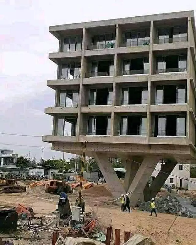 bangunan bertingkat desainnya nyeleneh © 2021 instagram.com bangunan bertingkat desainnya nyeleneh © 2021 instagram.com