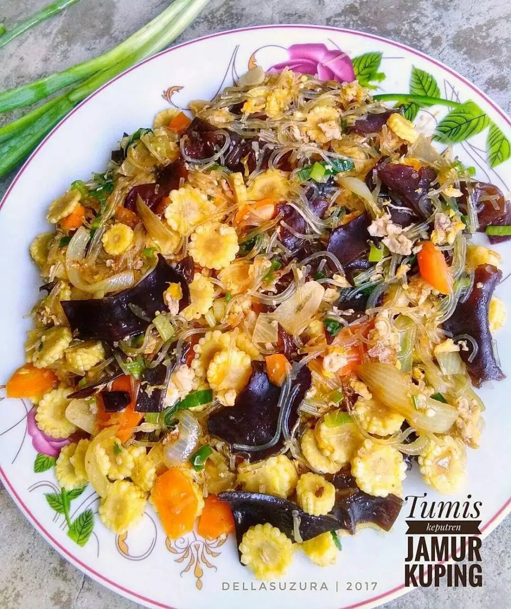 ⁣⁣⁣⁣⁣⁣⁣Resep kreasi jamur dan sayur © Instagram