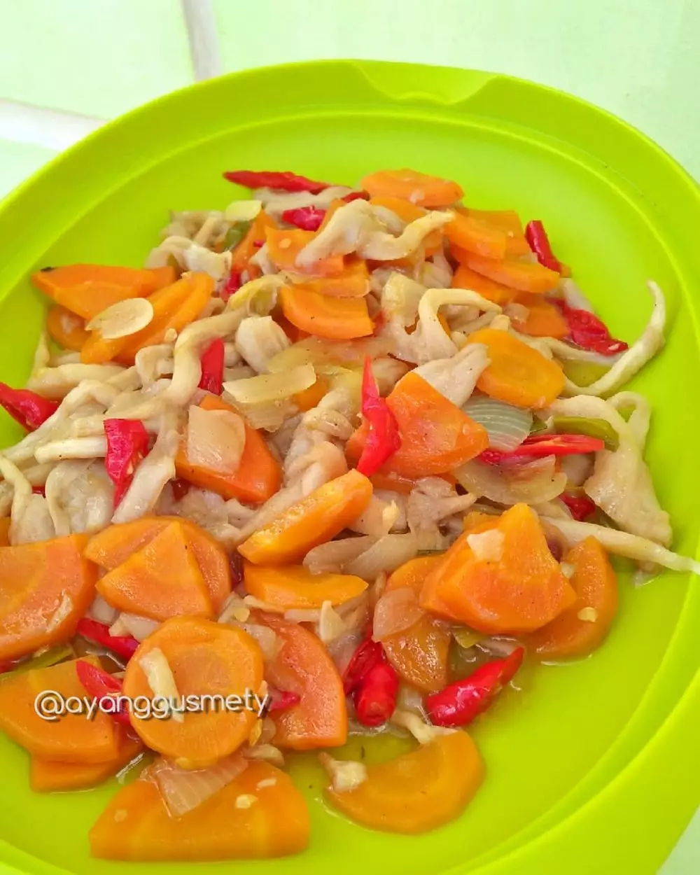 ⁣⁣⁣⁣⁣⁣⁣Resep kreasi jamur dan sayur © Instagram