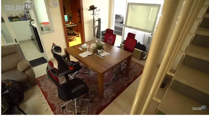 penampakan kantor rizky febian © YouTube