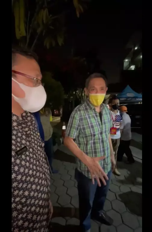 Momen bos jalan tol suruh tiap pedagang tutup dan beri uang © Instagram/@jusufhamka