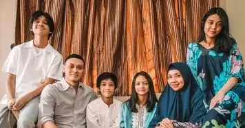 potret Andra Dewa 19 dan putri sulungnya © Instagram/@andra_photo