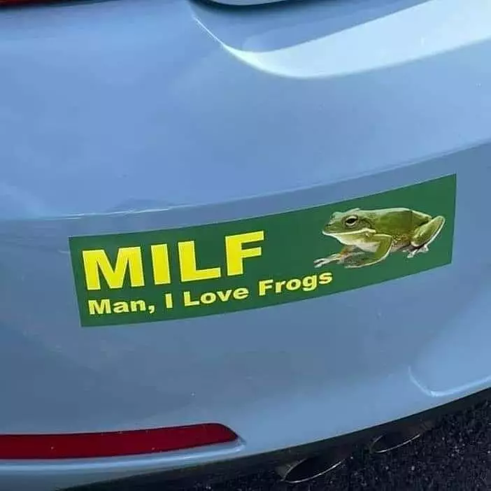 salah tulis di kendaraan © 2021 instagram.com