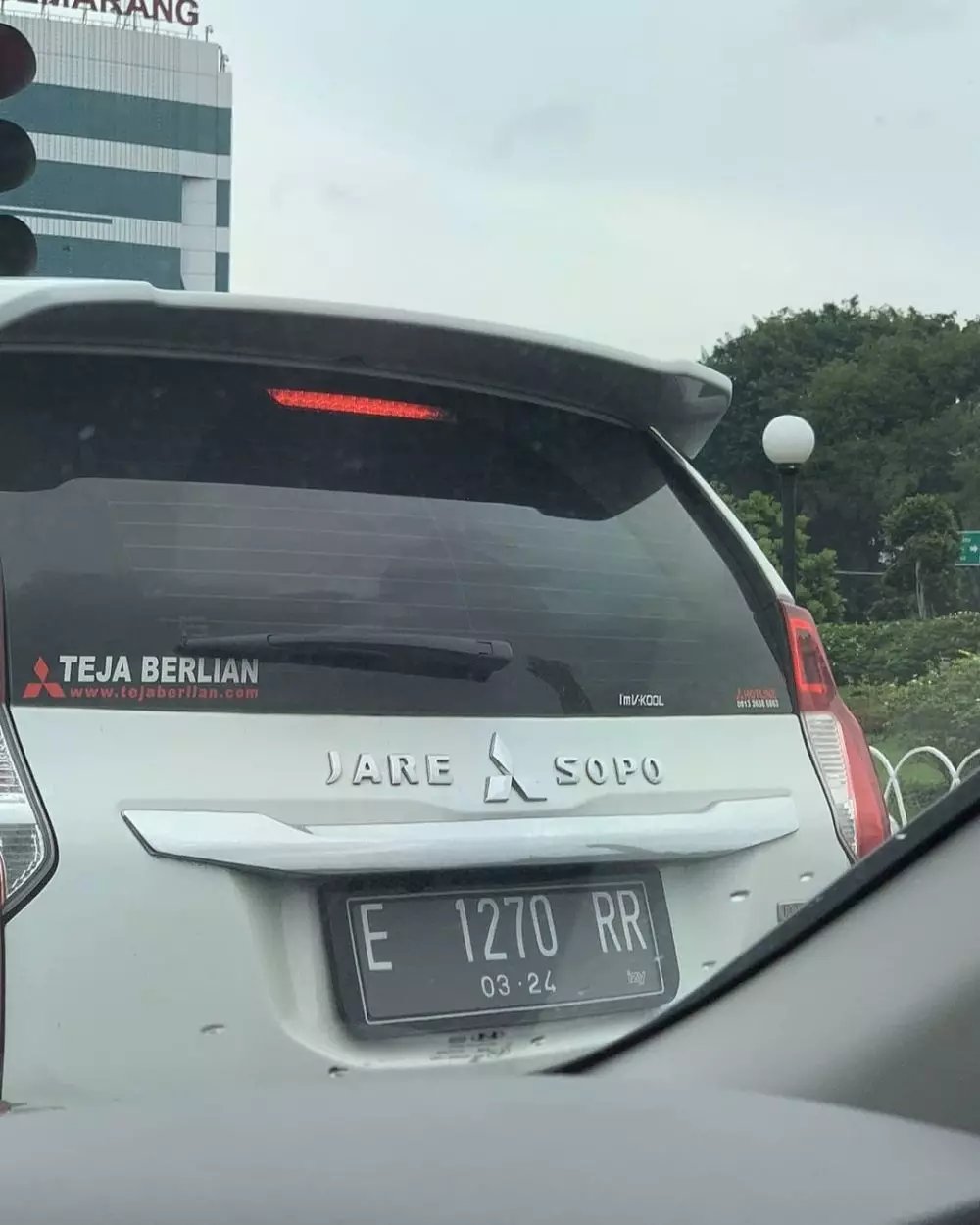 salah tulis di kendaraan © 2021 instagram.com