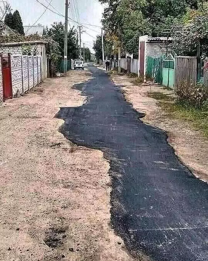 momen lucu perbaikan jalan © 2021 instagram.com