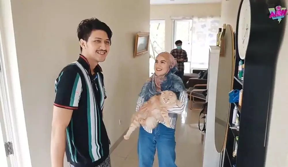 potret rumah Panji Zoni adik Ammar Zoni © 2021 brilio.net YouTube