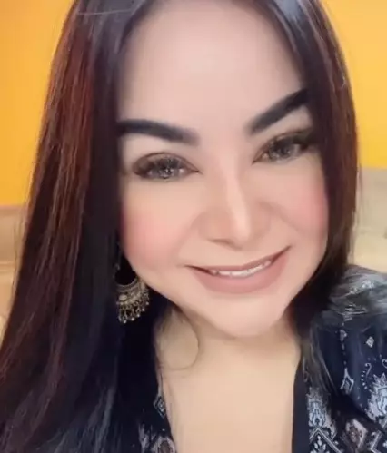 Potret terbaru diva dangdut era 2000-an dari berbagai sumber Potret terbaru diva dangdut era 2000-an dari berbagai sumber