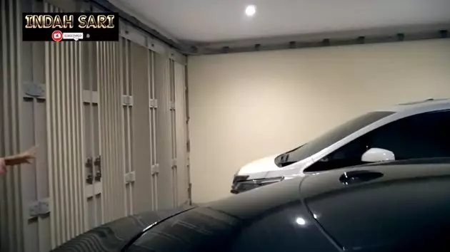 Potret isi rumah Dewi Perssik dari berbagai sumber