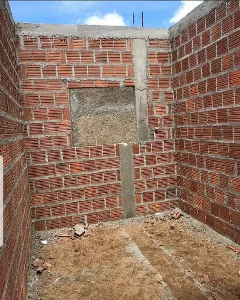 bangunan nggak lurus absurd banget © 2021 instagram.com