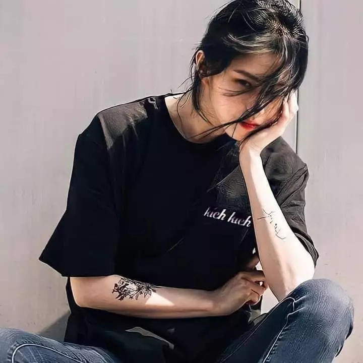 Potret Han So-hee sebelum debut dari berbagai sumber