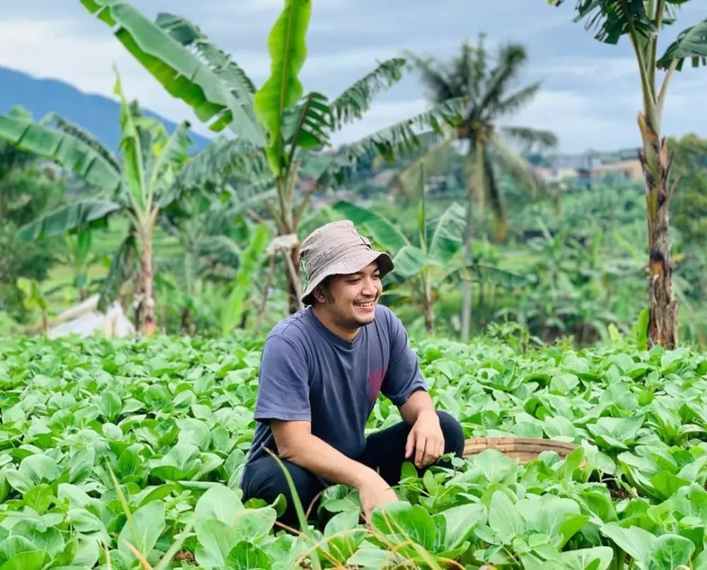 Aktor ini langganan peran utama di sinetron religi dari berbagai sumber