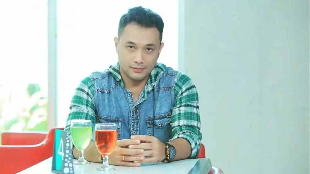 Aktor ini langganan peran utama di sinetron religi dari berbagai sumber