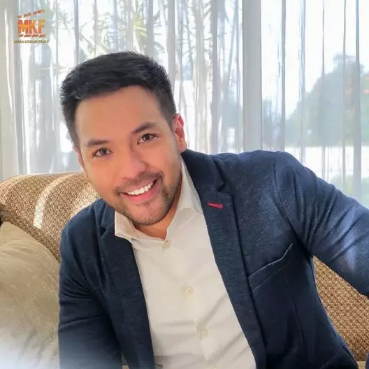 Aktor ini langganan peran utama di sinetron religi dari berbagai sumber