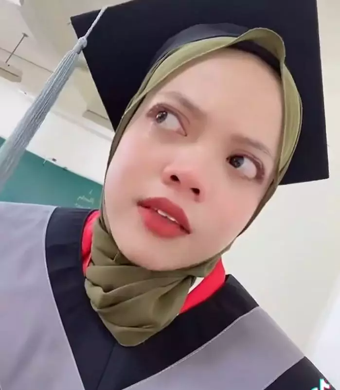 Dian Nursiati lulusan Taiwan © Instagram