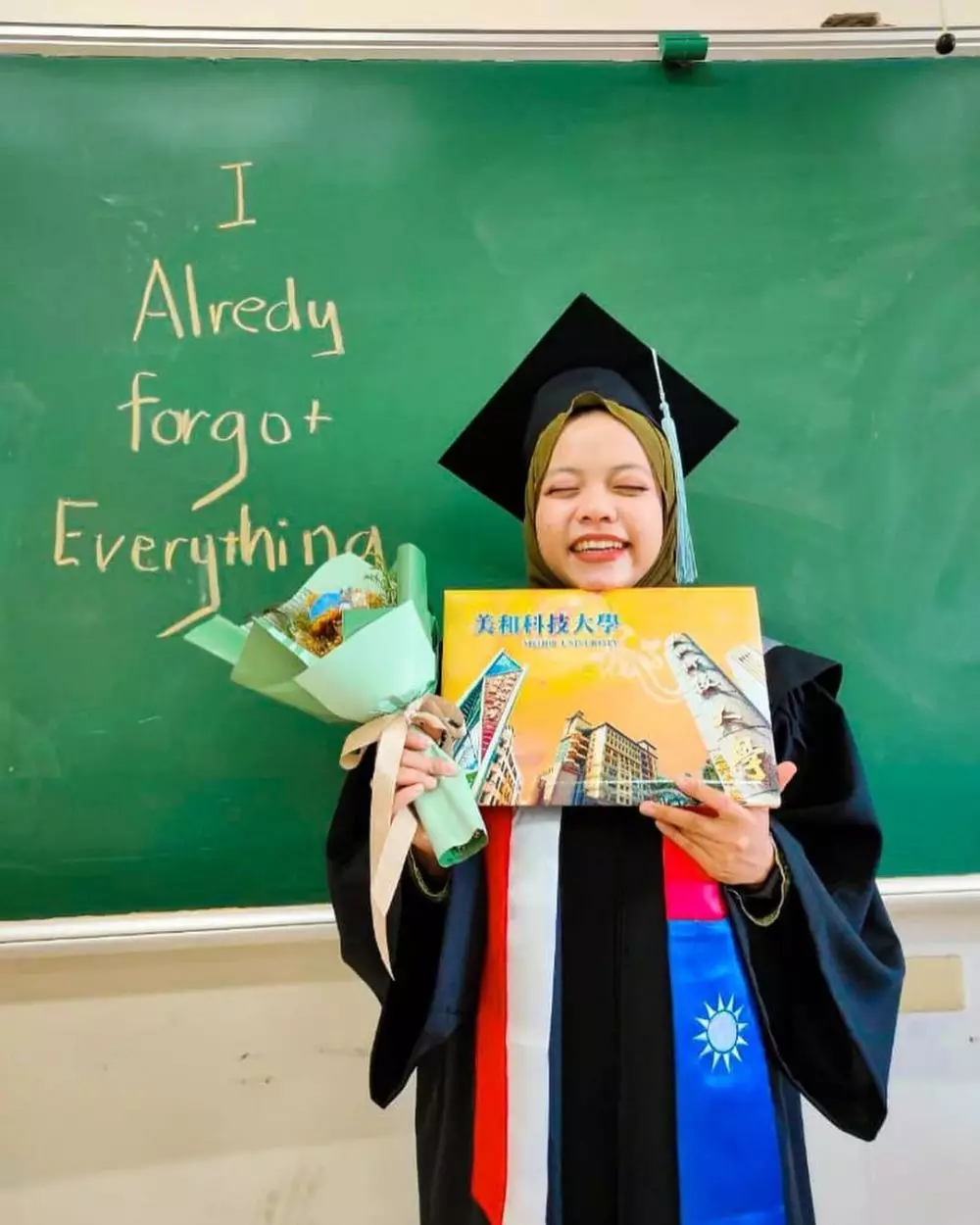 Dian Nursiati lulusan Taiwan © Instagram