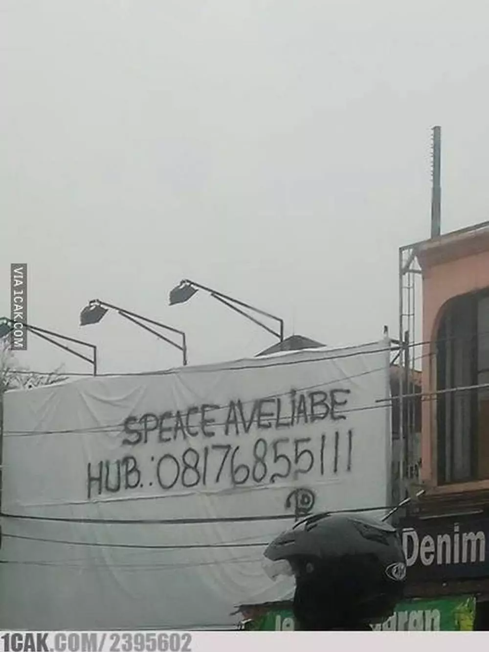 spanduk pakai bahasa inggris © 2021 berbagai sumber spanduk pakai bahasa inggris © 2021 berbagai sumber