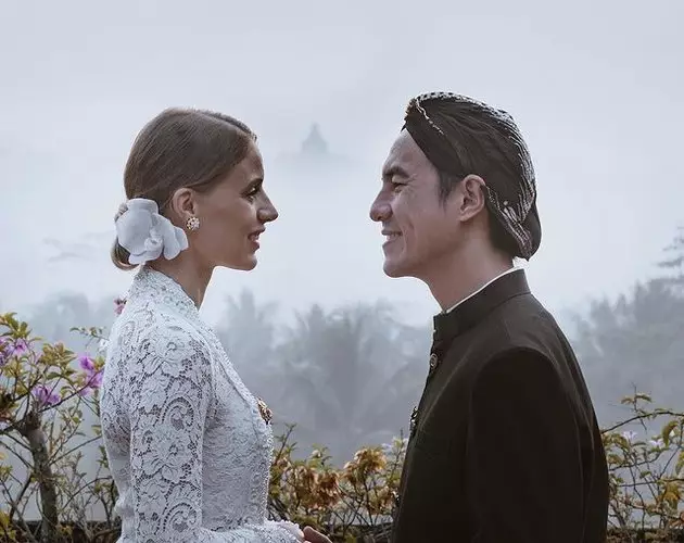 Daniel Mananta dan Istri © Instagram Daniel Mananta dan Istri © Instagram