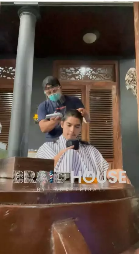 9 potret Al berkumis © Instagram