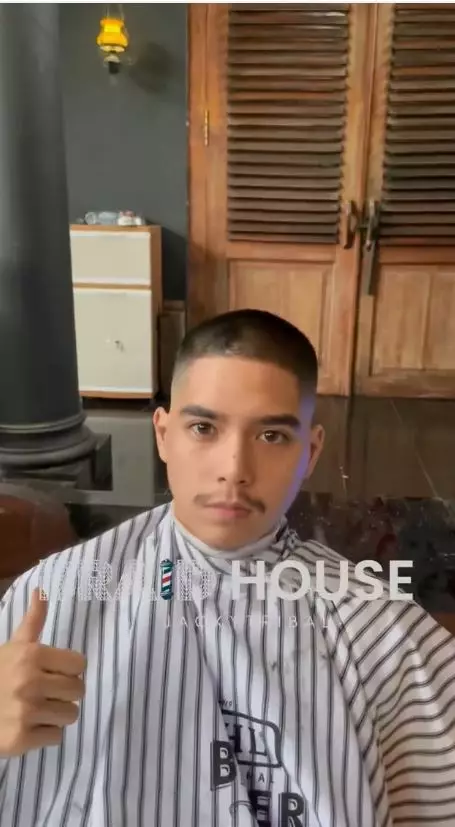 9 potret Al berkumis © Instagram