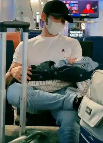 Momen Rizki DA dan Nadya Mustika pulang kampung © Instagram/@da2_ridho Momen Rizki DA dan Nadya Mustika pulang kampung © Instagram/@da2_ridho