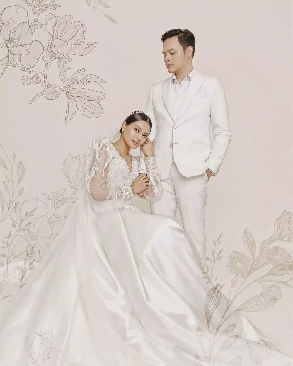 mantan ratu kecantikan bareng pasangan © 2021 brilio.net