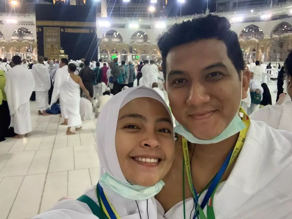 seleb kenang pergi ke tanah suci © instagram seleb kenang pergi ke tanah suci © instagram