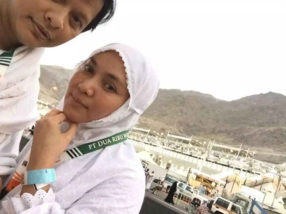 seleb kenang pergi ke tanah suci © instagram seleb kenang pergi ke tanah suci © instagram