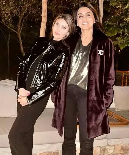 Neetu Kapoor awet muda © Instagram/@neetu54