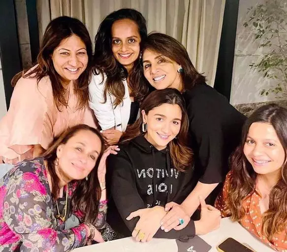 Neetu Kapoor awet muda © Instagram/@neetu54