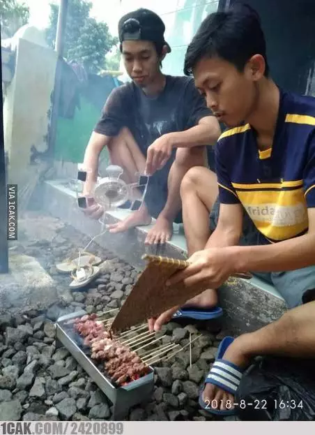 Kurban ala anak kos © 1cak.com Kurban ala anak kos © 1cak.com