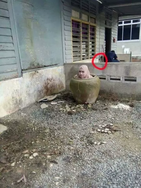 pose orang selfie © 2021 berbagai sumber