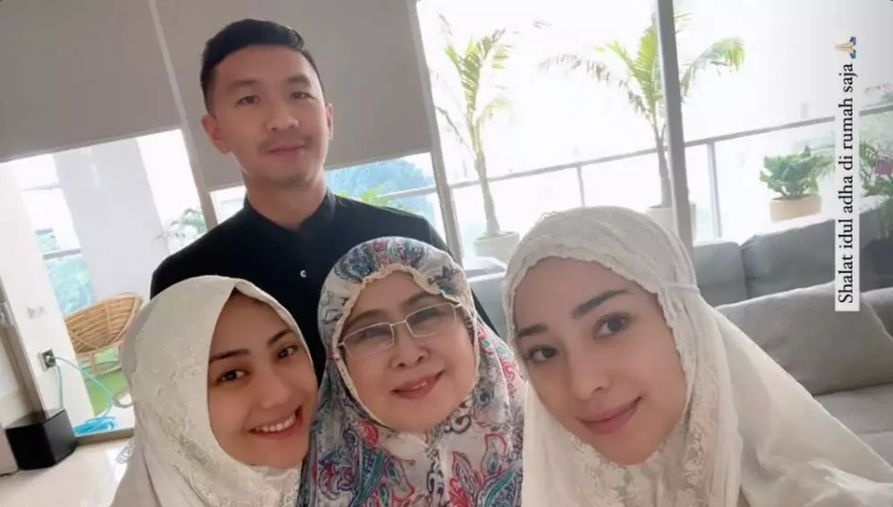 Idul Adha pertama bareng pasangan © 2021 brilio.net Idul Adha pertama bareng pasangan © 2021 brilio.net