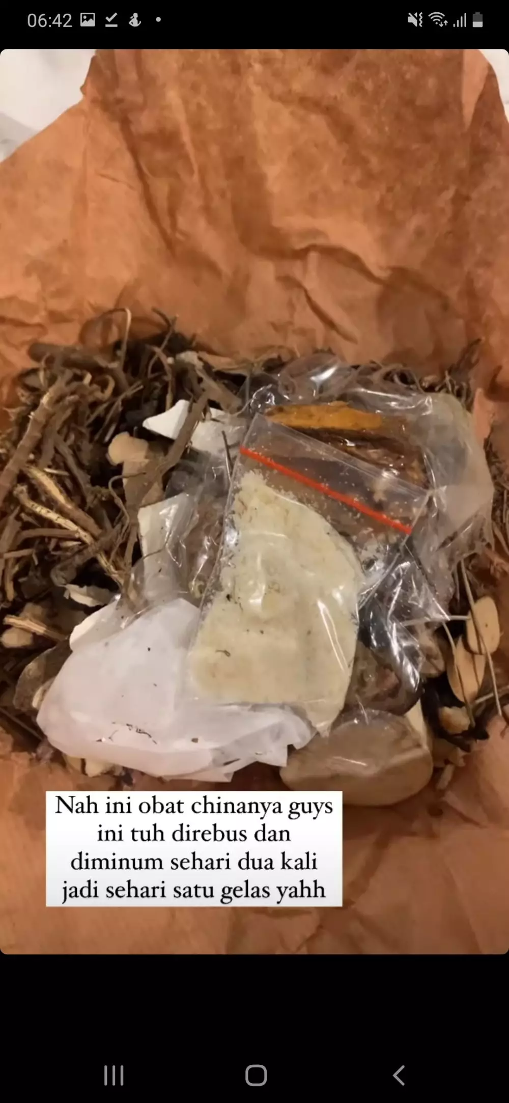 Cerita Nafa Urbach positif Covid-19 © 2021 brilio.net Cerita Nafa Urbach positif Covid-19 © 2021 brilio.net