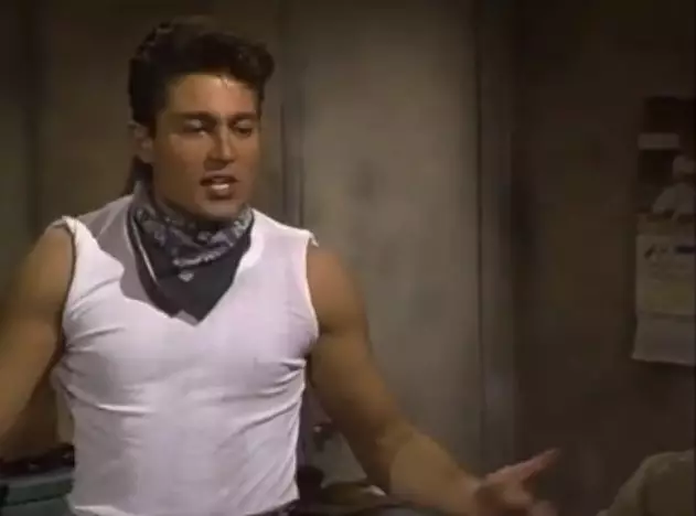 Potret Fernando Colunga di telenovela era 90-an dari berbagai sumber Potret Fernando Colunga di telenovela era 90-an dari berbagai sumber