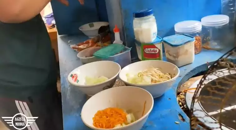 warung mi ayam Lesty © 2021 brilio.net warung mi ayam Lesty © 2021 brilio.net