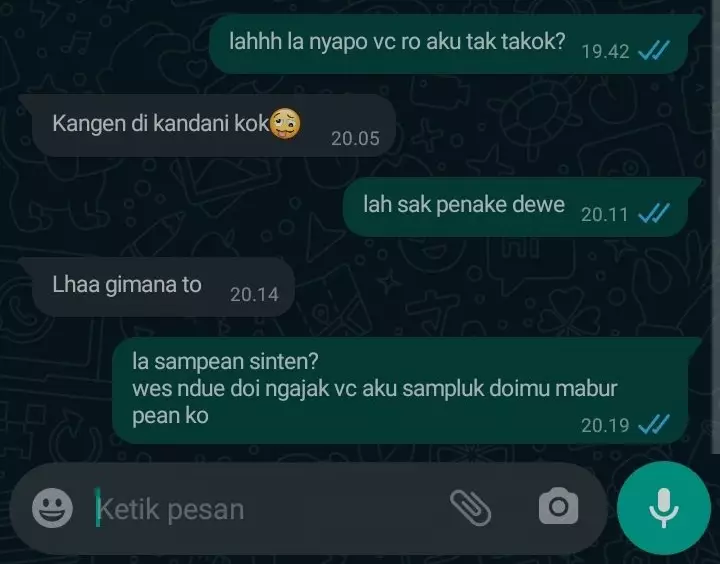 Chat lucu dari cowok berpacar © berbagai sumber