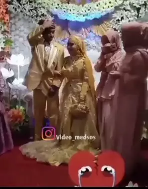 Hadiri resepsi nikahan © Instagram/@video_medsos Hadiri resepsi nikahan © Instagram/@video_medsos