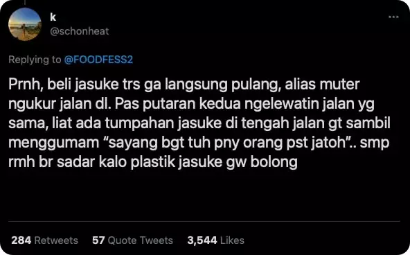 Momen apes habis beli makanan © berbagai sumber