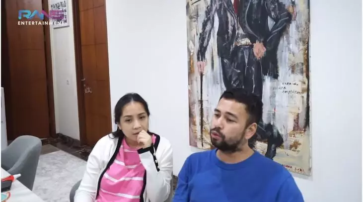 momen raffi ahmad bagi bagi uang © YouTube momen raffi ahmad bagi bagi uang © YouTube