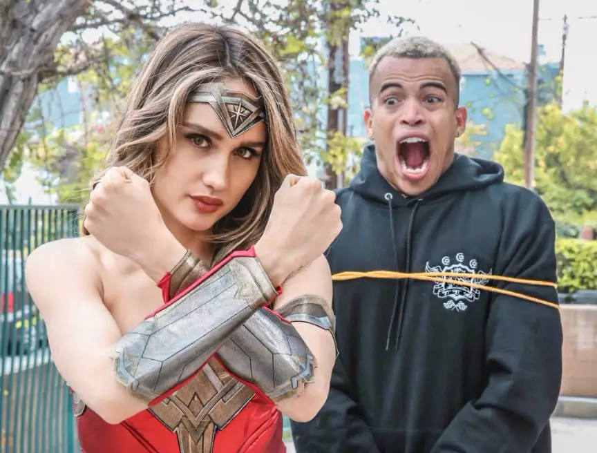 Cinta Laura cosplay berbagai tema © 2021 brilio.net