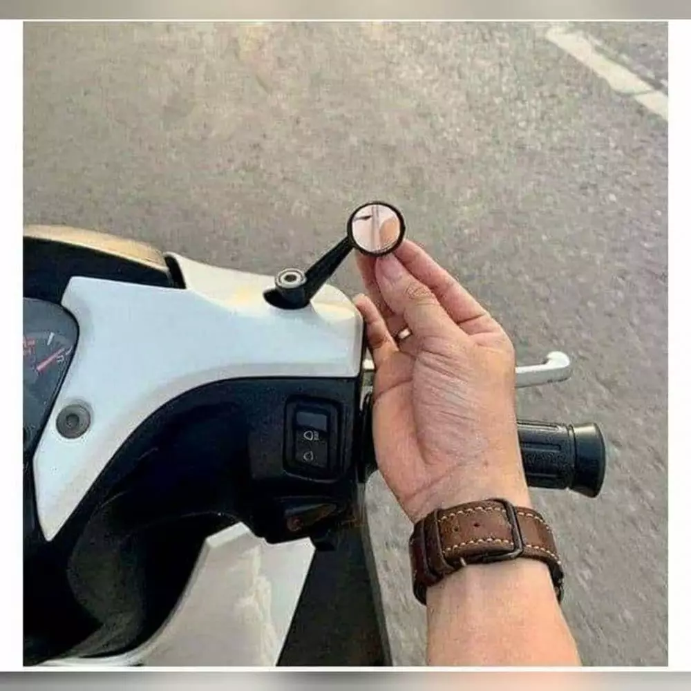 benda nyeleneh di sepeda motor © 2021 instagram.com benda nyeleneh di sepeda motor © 2021 instagram.com