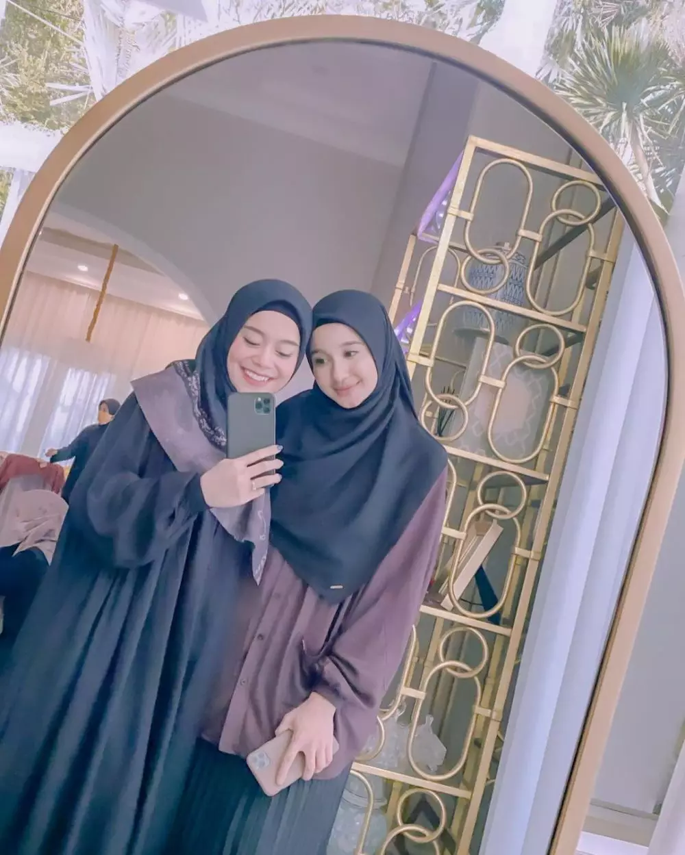  Laudya Cynthia Bella dan Lesty Kejora © 2021 brilio.net